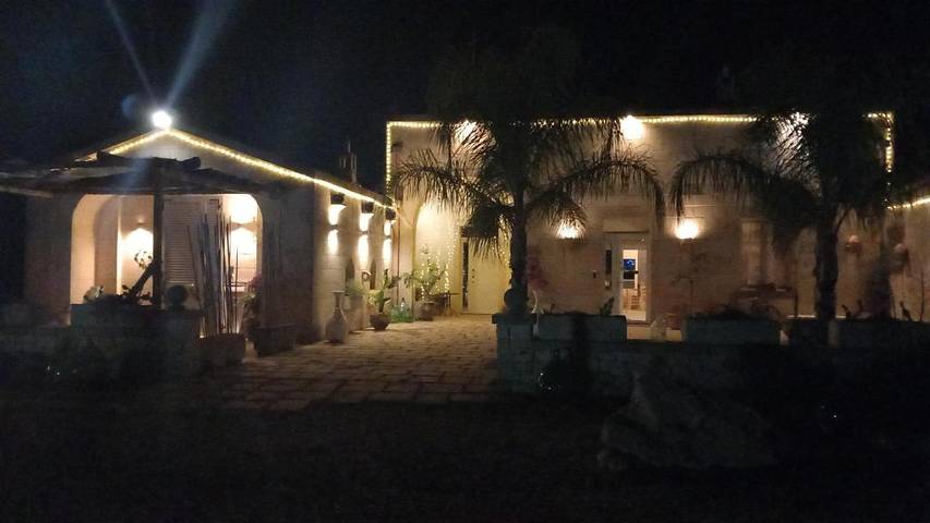 Appartamento per 2 persone, con giardino e piscina nonché panorama in Carpignano Salentino