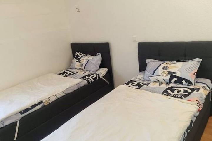 Ferienwohnung für 3 Personen, mit Balkon und Garten - 1