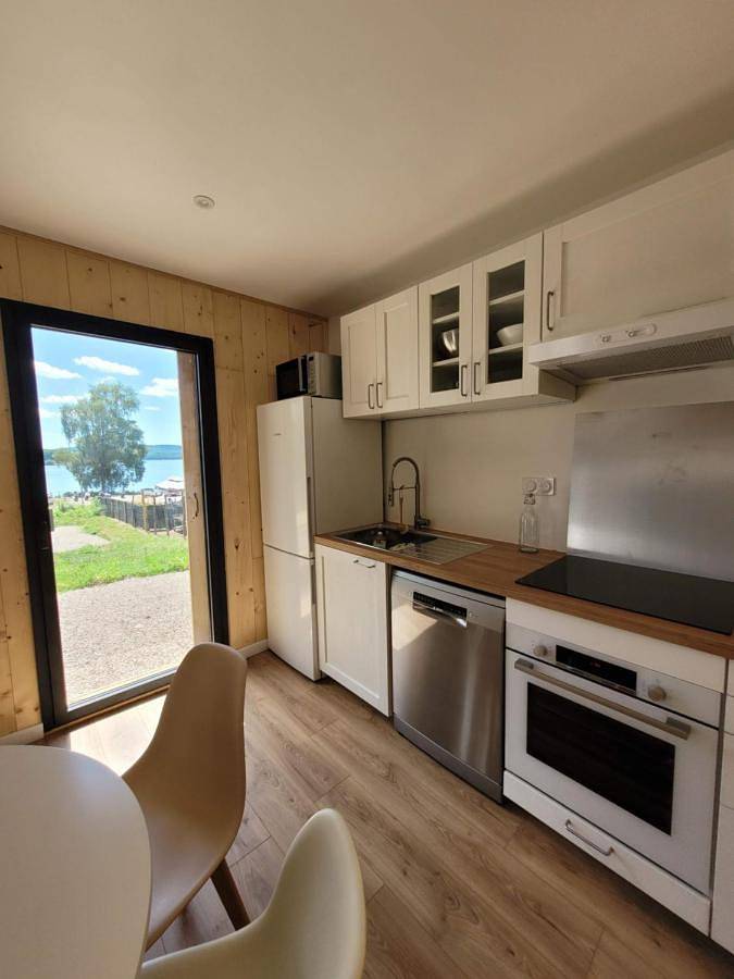 Maison bord du Lac des Settons in Lac des Settons (Montsauche-les-Settons), Montsauche-les-Settons