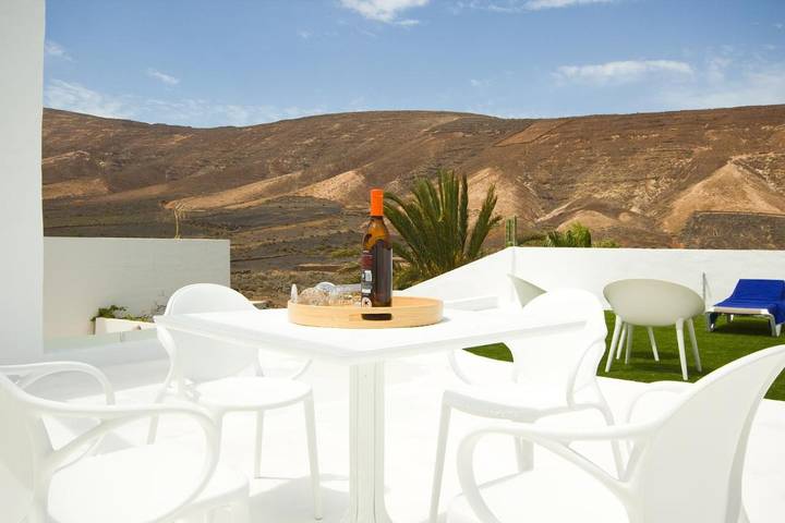 Casa rural para 4 personas, con jacuzzi y balcón en Haría - 2