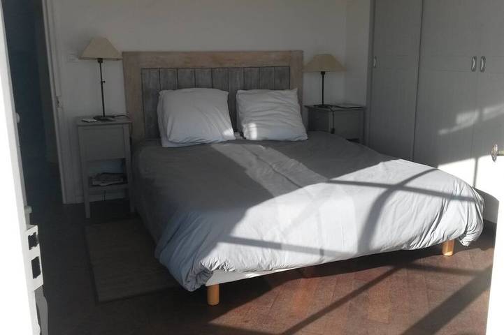 Location de vacances pour 7 personnes, avec terrasse dans Plage de la Clère - 2