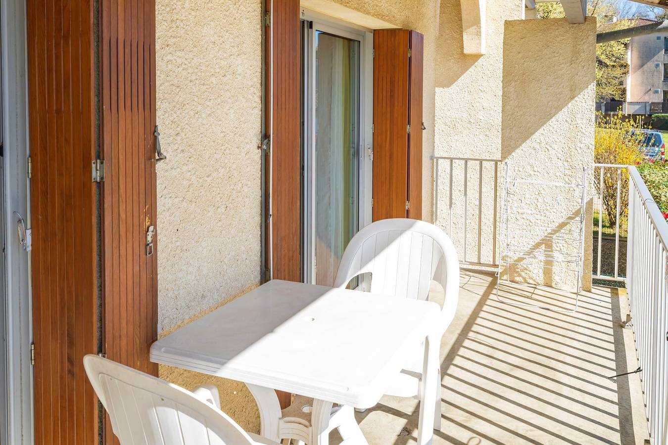 Studio entier, Studio cosy avec balcon, climatisation et billard – Cazaubon in Cazaubon, Gers