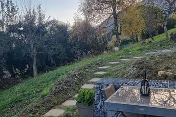 Gîte pour 4 personnes, avec jardin à Onnion