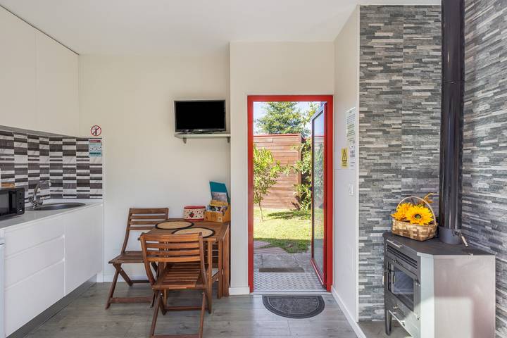 Bungalow 'Casinhas do Minho' con vistas al lago, Wi-Fi y aire acondicionado in Ázere, Distrito de Viana do Castelo