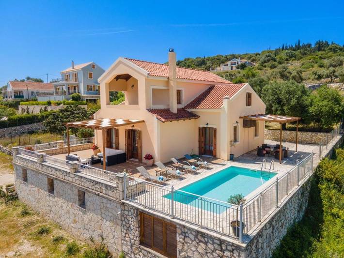 Διαμερίσματα διακοπών για 6 άτομα, με Μπαλκόνι και Ταράτσα καθώς και Κήπο και Πισίνα στο Φισκάρδο