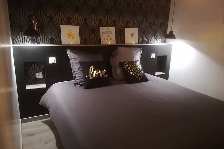 Location de vacances pour 4 personnes, avec jacuzzi ainsi que jardin et terrasse à Baguer-Pican - 2