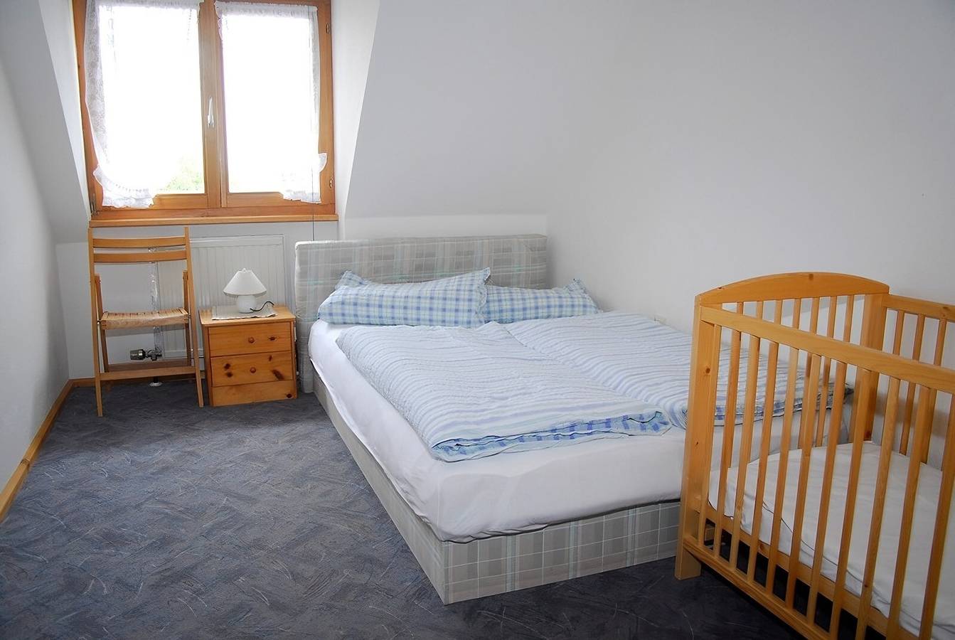 Ganze Wohnung, Ferienwohnung 2, 60 Qm" mit Gemeinschaftsgarten, Balkon und Wlan in Owingen, Region Bodensee-Oberschwaben
