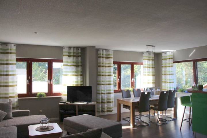 Ferienwohnung für 4 Personen, mit Balkon und Seeblick sowie Ausblick in Zislow - 2