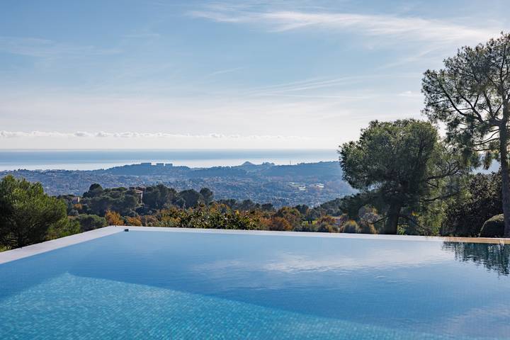 Villa Mas Bellevue in La Colle-sur-Loup, Mediterranean Coast (France)