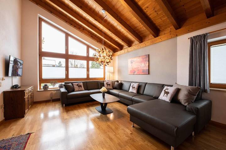 Ferienhaus für 9 Personen, mit Balkon und Terrasse sowie Garten und Sauna in Garmisch-Partenkirchen