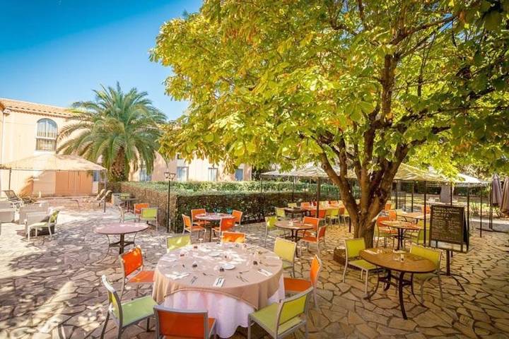 Hôtel pour 3 personnes, avec vue et sauna ainsi que jardin et piscine à Castelnau-le-Lez - 3