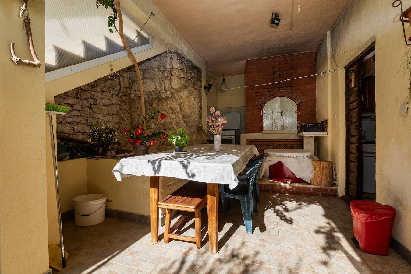 Ganze Wohnung, 1-Zimmer-Ferienwohnung mit Balkon und Meerblick Marusici, Omis A-1131-b in Marusici, Split-Dalmatien