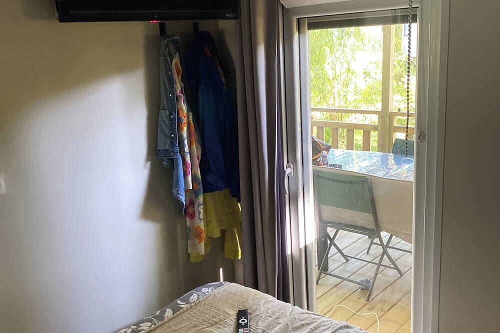 High-comfort mobile home rental, Gulf of Morbihan, non-smoking, no pets. in Monterblanc, Parque natural regional del Golfo de Morbihan