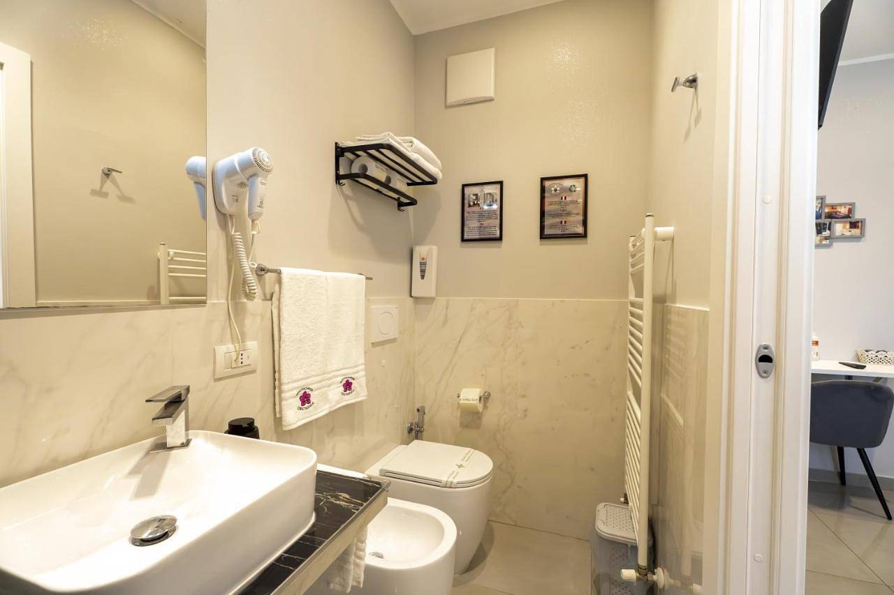 Affittacamere Orchidea for Tourists Hesperia Hosp in Modena, Modena Provinz