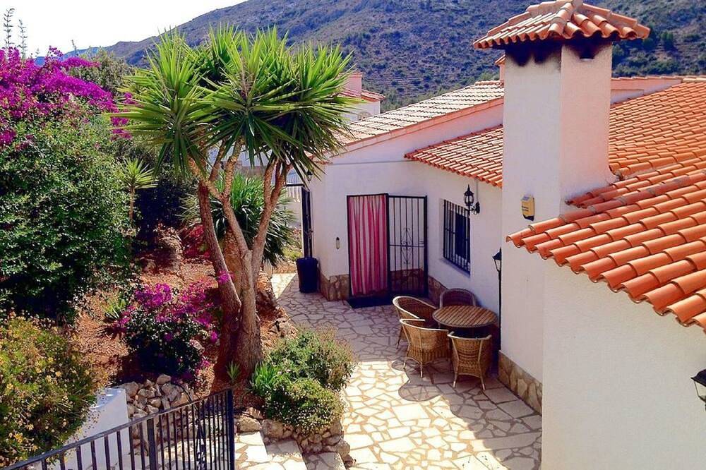 Schöne Villa mit spektakulärer Aussicht in Pedreguer, Costa Blanca