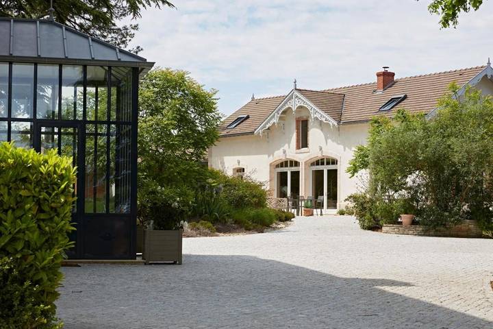 Maison d’hôte pour 2 personnes, avec Terrasse et Jardin ainsi que Piscine et Sauna