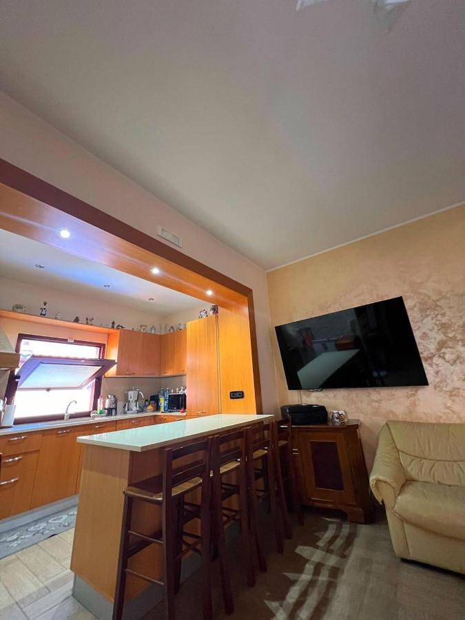 Ferienhaus für 4 Personen, mit Balkon und Terrasse sowie Garten und Ausblick in Corigliano Calabro