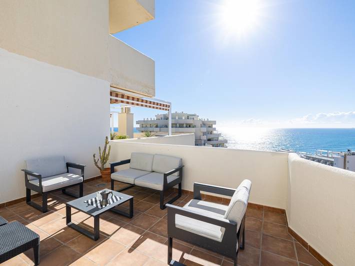 Ferienwohnung für 4 Personen, mit Pool und Garten sowie Meerblick und Kinderpool in Benalmádena - 2