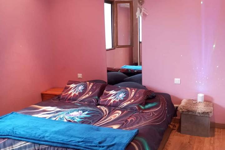 House with small farm and picine between the Luberon and the Alps in Sénas, Arles und Umgebung