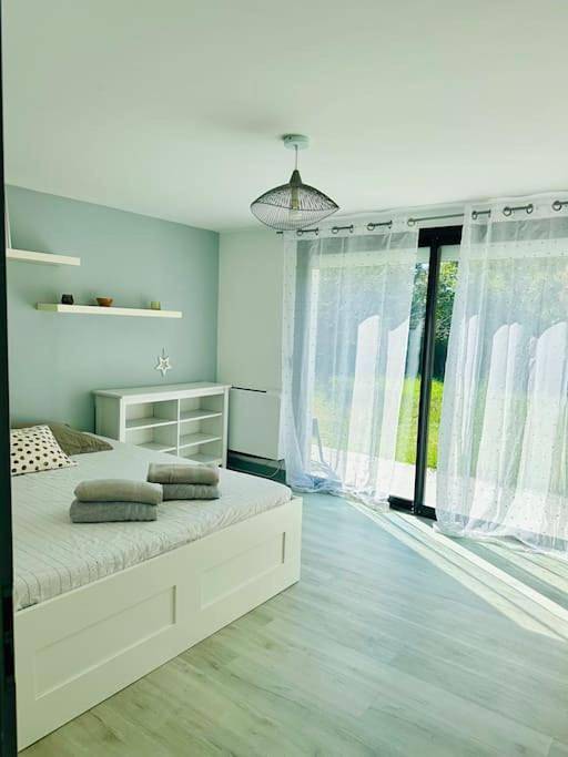 Location de vacances pour 8 personnes, avec piscine et jardin, animaux acceptés à Pourrières - 2