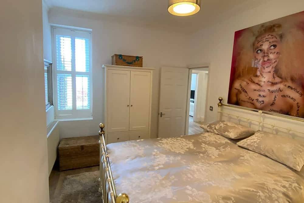 Entire apartment, Broadstairs Apartment With Sea Views in Botany Bay, Kent
