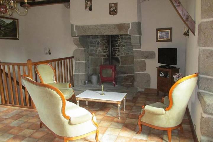 Location de vacances pour 4 personnes, avec jardin et vue à Baguer-Pican - 2