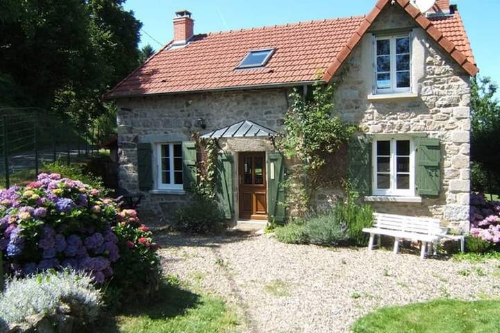 Gîte pour 4 personnes, avec Jacuzzi et Jardin