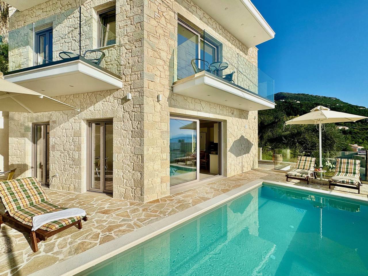 Beach Villa Smile with private pool in Mparmpati, Corfou