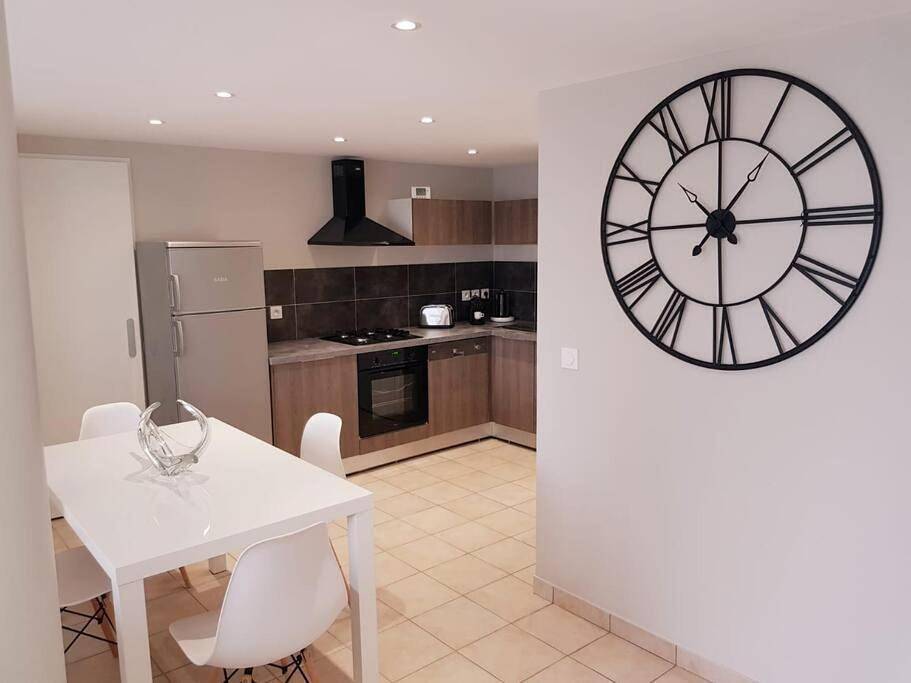 Appartement entier, Vue imprenable avec terrasse de 100 m2 in Jacob-Bellecombette, Région de Chambéry