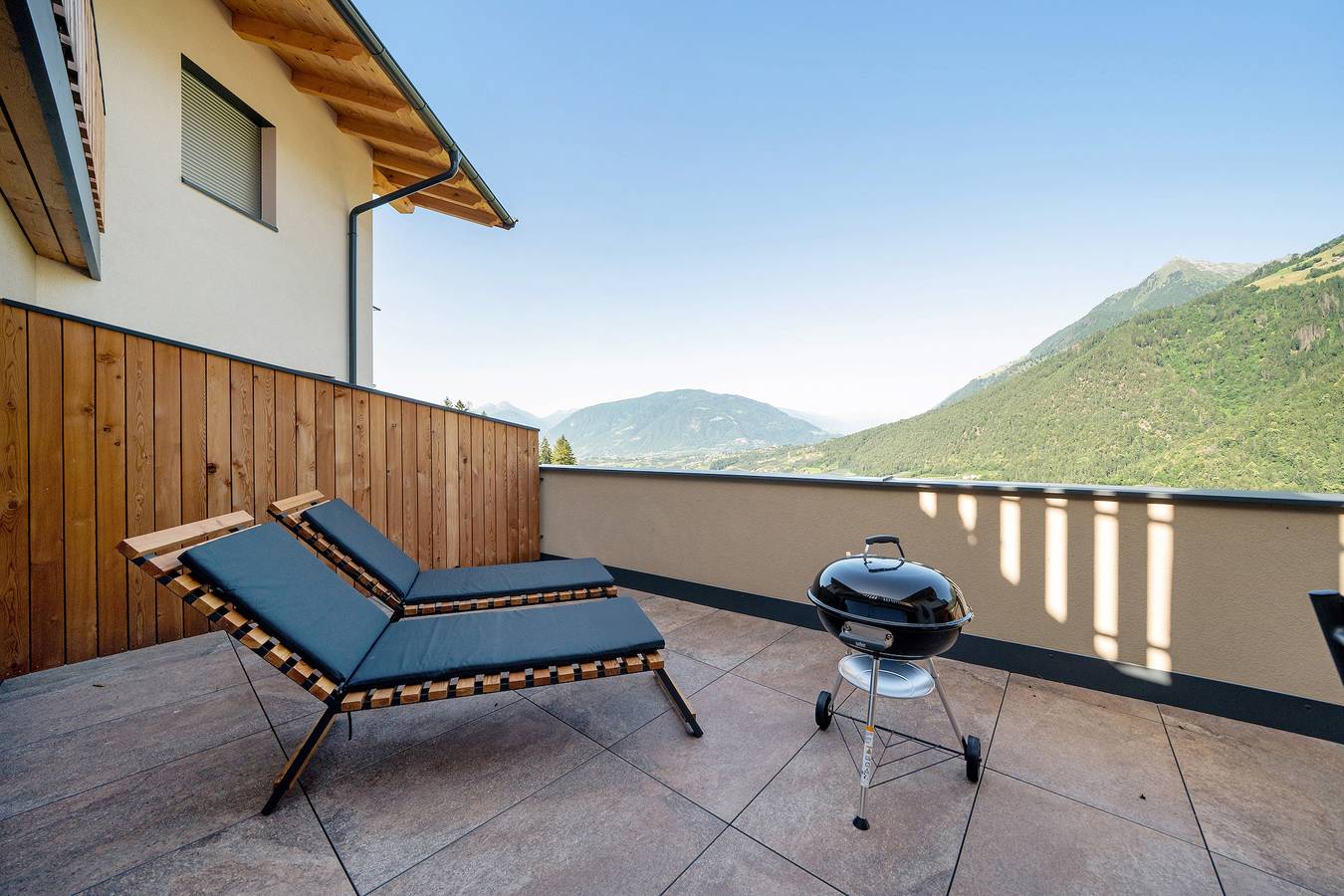 Bauernhaus 'Hochwart' mit Bergblick, privater Terrasse und Wi-Fi in Verdins, Schenna