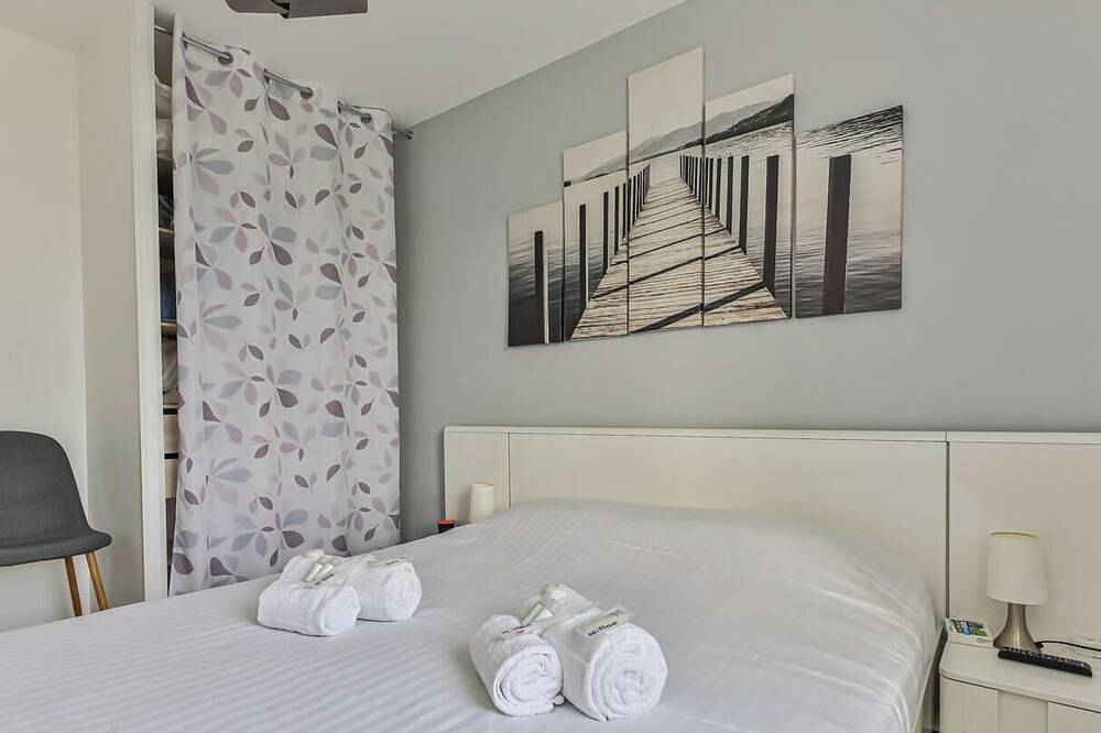 Charmante Maison Cosy avec Piscine Privée & Dôme – Proche Plages Vendée in Commequiers, Vallée de la Loire