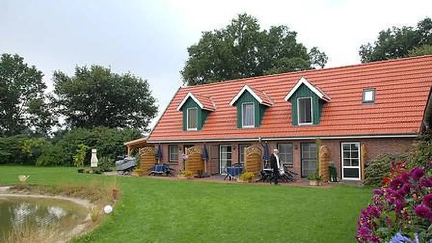Ferienwohnung für 4 Personen, mit Garten in Westerstede