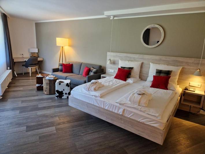 Studio für 4 Personen, mit Balkon und Whirlpool sowie Garten und Sauna am Schliersee
