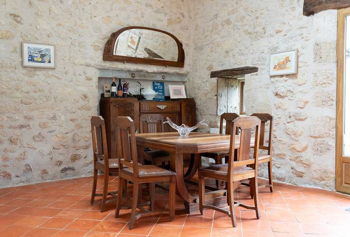 La Grange d'Oustaud with Pool, Countryside Views, and Authentic Charm in Vérac, Libourne region