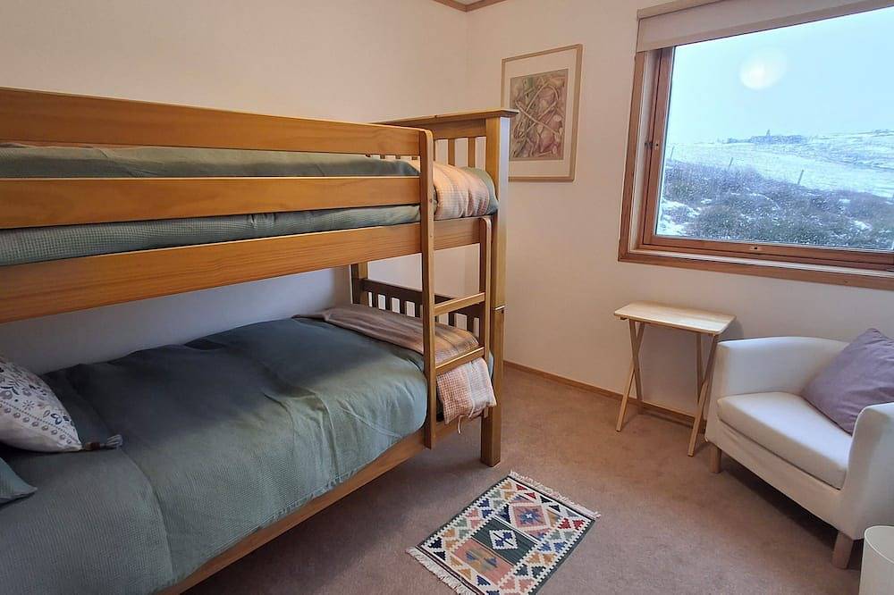 Delightful rural property, just thirty minutes from Lerwick. in Shetland Islands