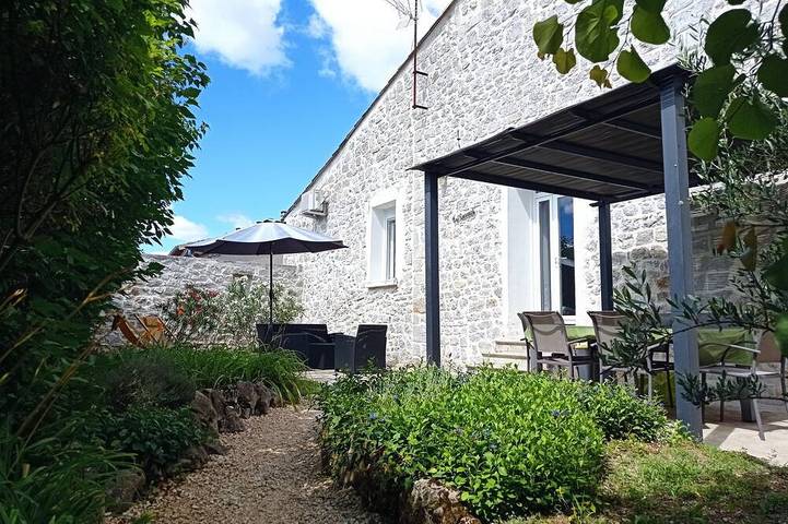 Maison de vacances pour 6 personnes, avec Terrasse et Jardin à Saint-Alban-Auriolles