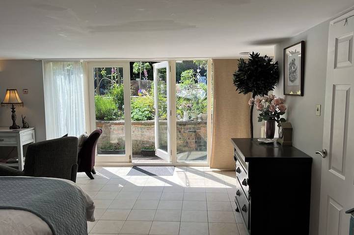 Holiday apartment for 2 people, with terrace and garden as well as hot tub - 1