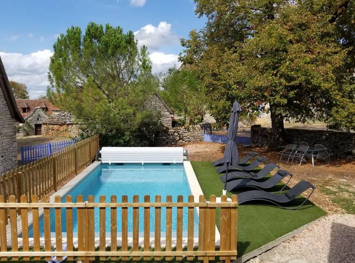 Gîte pour 6 personnes, avec piscine ainsi que terrasse et jardin dans Massif central - 2