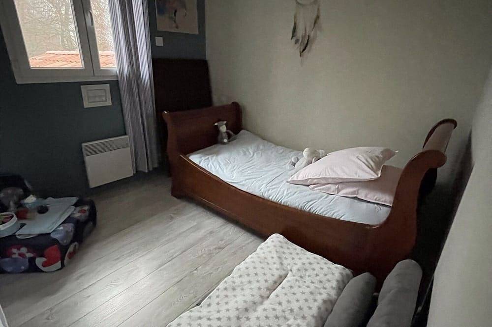 Relaxing villa in a quiet location in Azur Landes department in Azur, Dax region