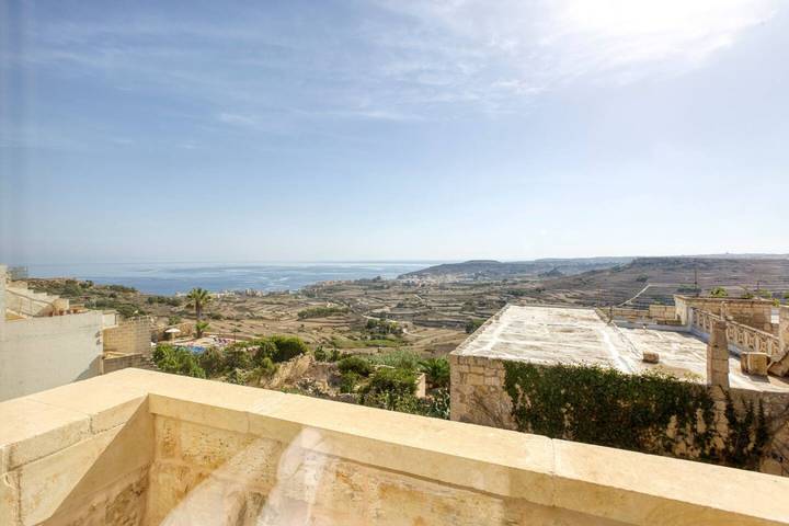 Location de vacances pour 5 personnes, avec jardin ainsi que balcon et piscine dans Zebbug - 4
