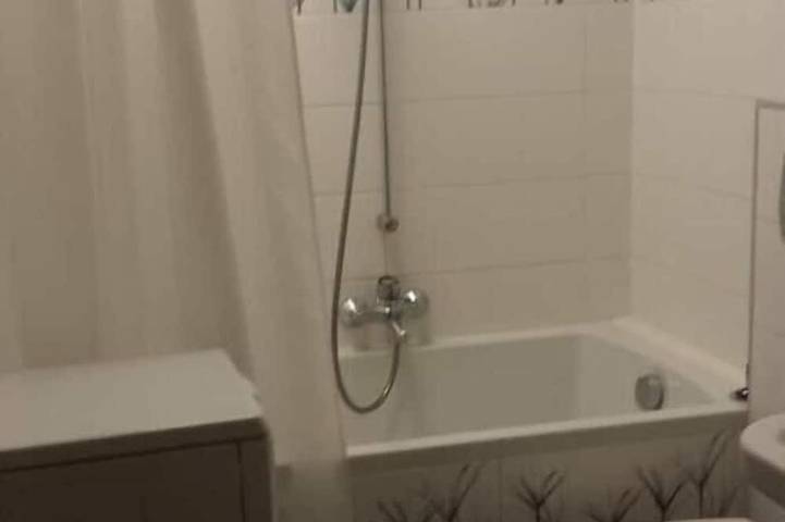 Entire apartment, Gemütliche Ferienwohnung in Grünen Parkwohnanlage mit Balkon in Fürth, Franconia