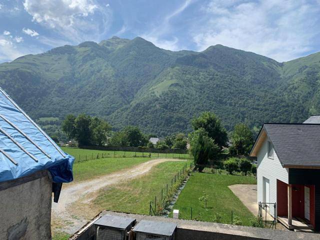 Gîte pour 6 personnes, avec terrasse et vue à Aste-Béon - 2