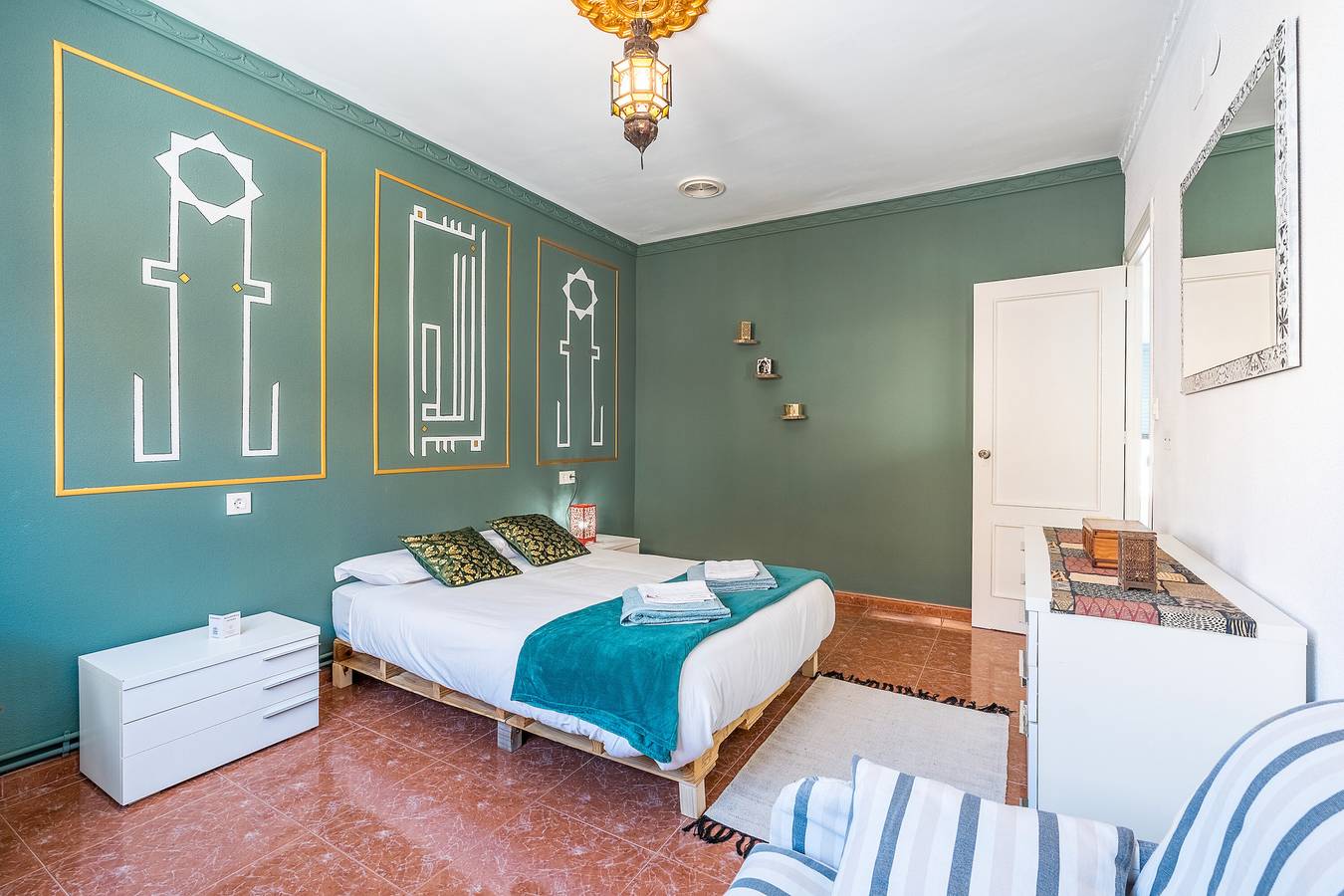 Ferienhaus 'Pequeña Alhambra' mit privater Terrasse und Wlan in Dúrcal, Granada Provinz