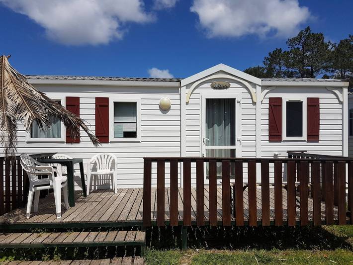 Bungalow pour 7 personnes, avec Terrasse ainsi que Jardin et Vue à Nazaré