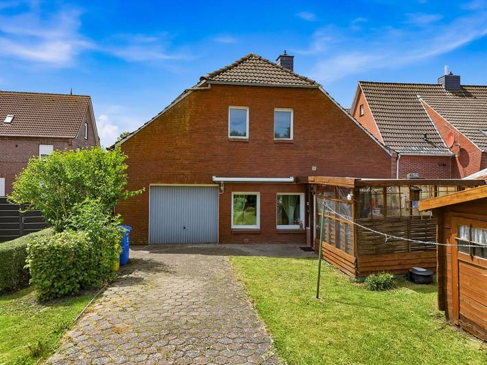 Ferienhaus für 4 Personen, mit Terrasse und Garten in Emden