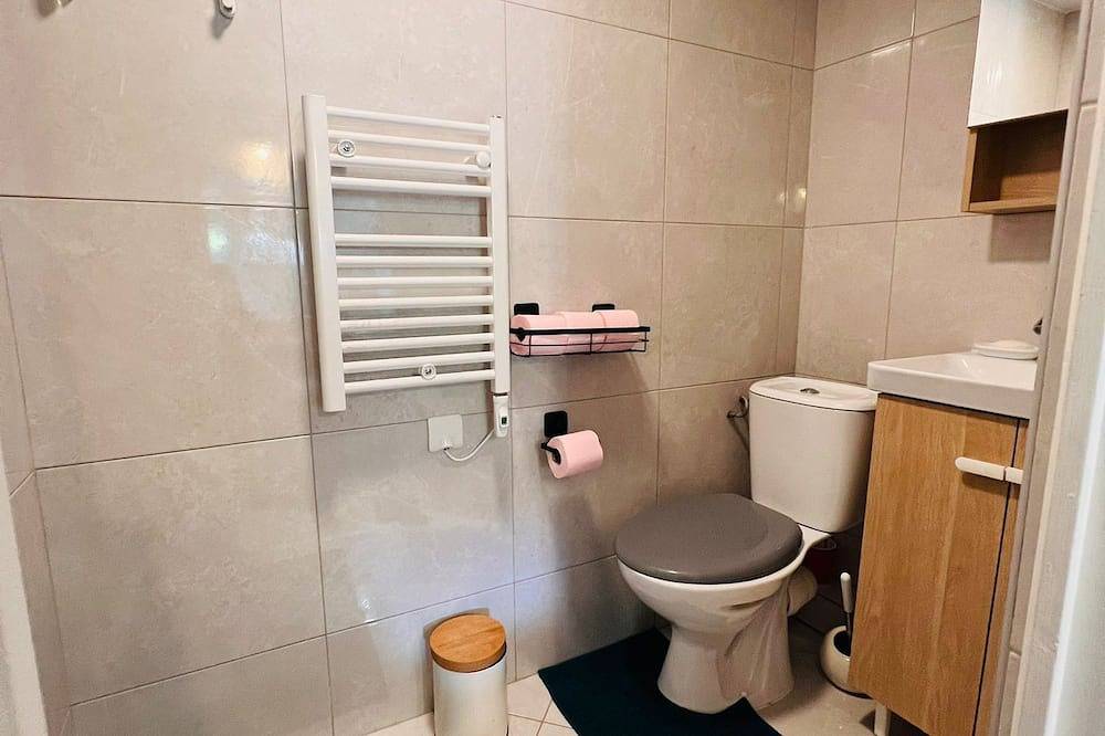 Entire apartment, Superb studio with private entrance and garden in Bagneux, Hauts-de-Seine