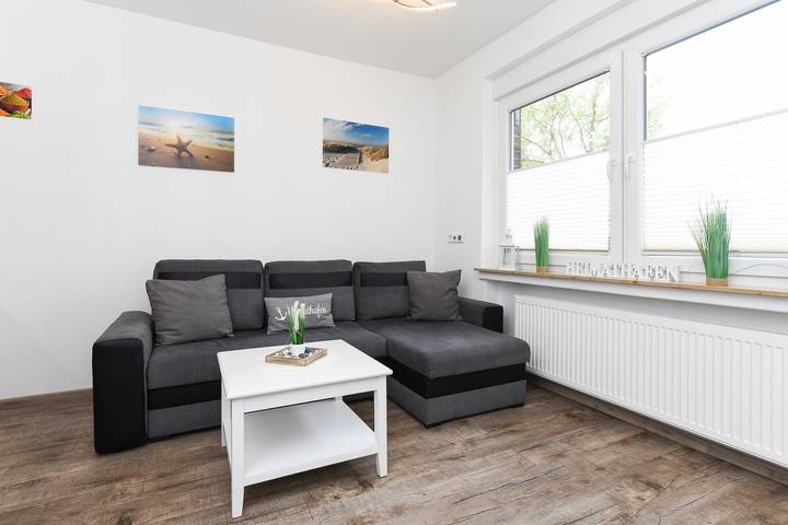 Ferienwohnung für 3 Personen, mit Terrasse und Garten in Neuharlingersiel - 2