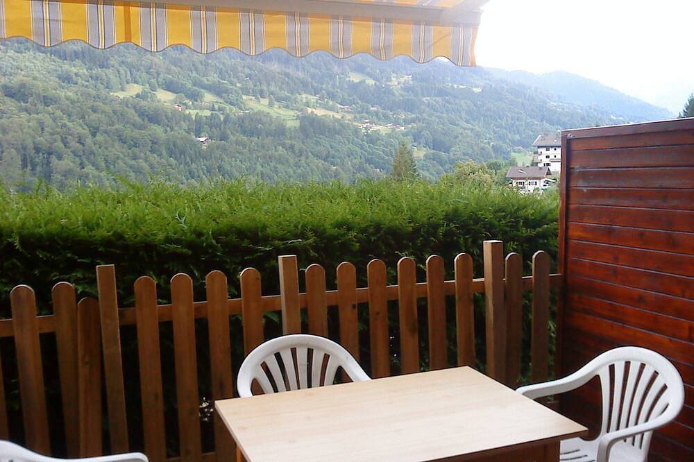 Entire apartment, Apartment close to la clusaz and grand bornand 15 min from Annecy in Les Villards-sur-Thônes, Annecy region