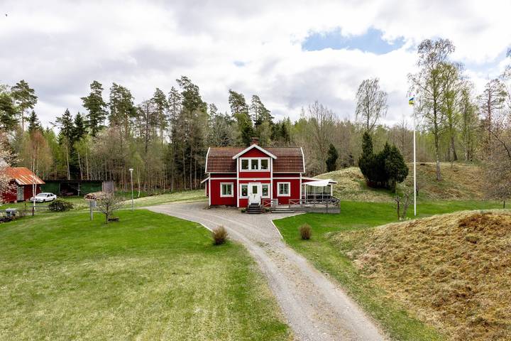 Ferienhaus für 12 Personen, mit Seeblick und Terrasse sowie Garten in Smaland - 4