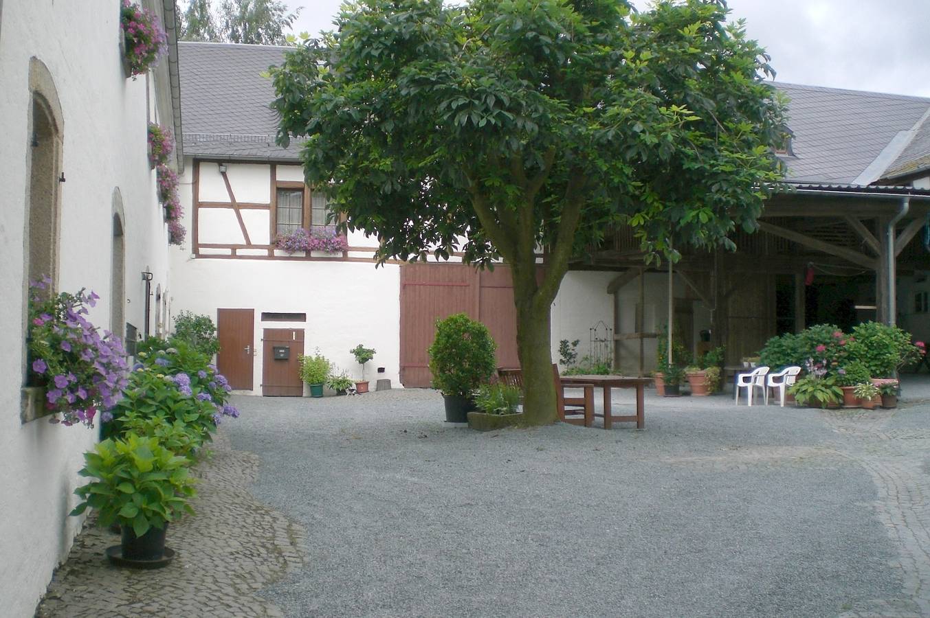 Landhausgarten Bunzmann - Ferienwohnung (Og) im Landhausgarten in Berg (Oberfranken), Landkreis Hof